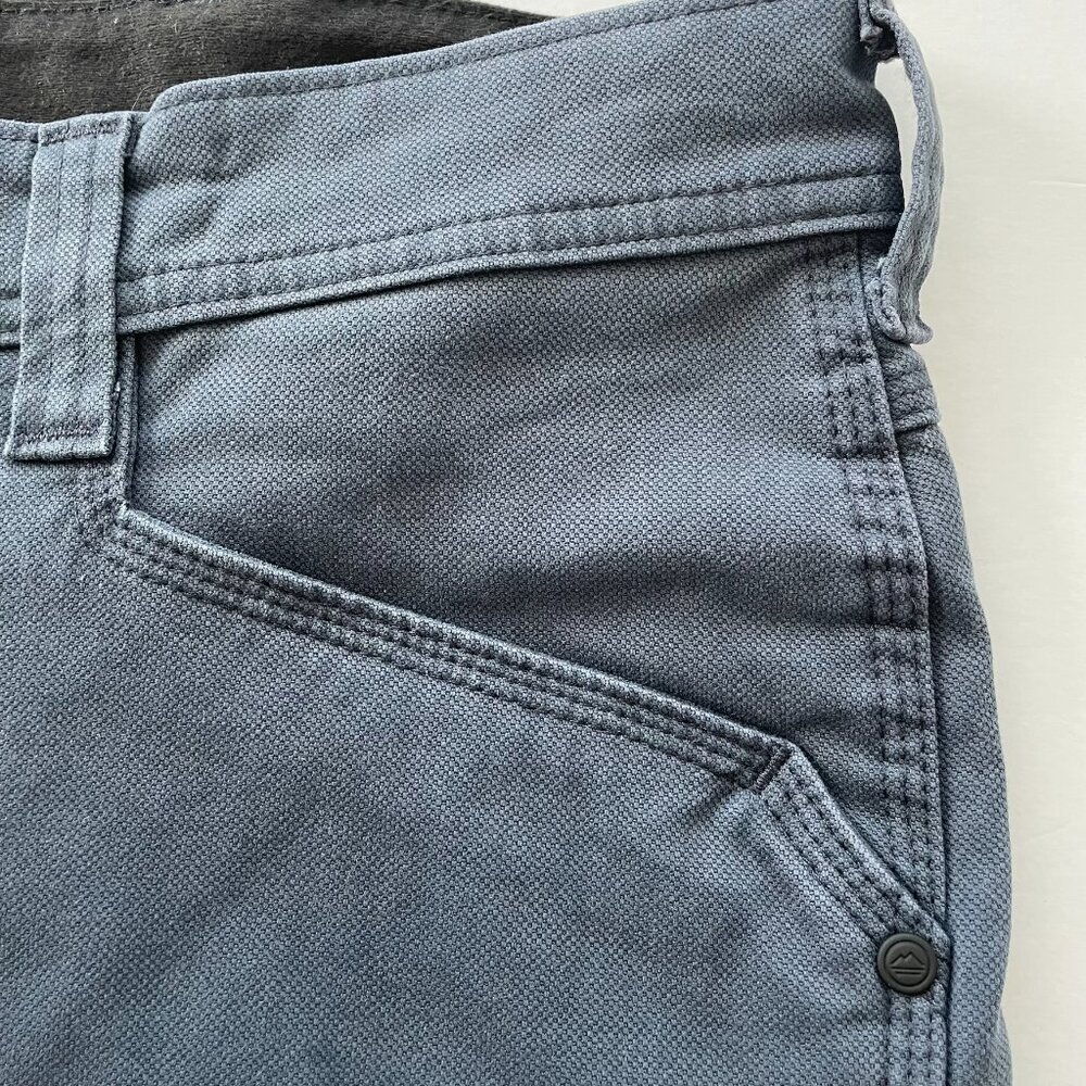 Wrangler All Terrain Gear Men's Shorts Navy Blue Size 44 Regular NWOT - Picture 8 of 11